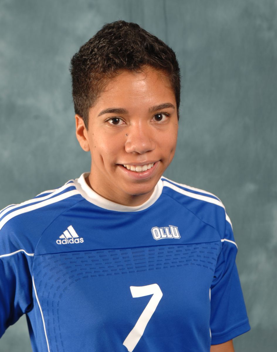 Victoria Vazquez gave an assist to Stephanie Diaz to win the game for the Saints